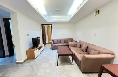 Apartment - 2 Bedrooms - 1 Bathroom for rent in Al Sadd Road - Al Sadd - Doha