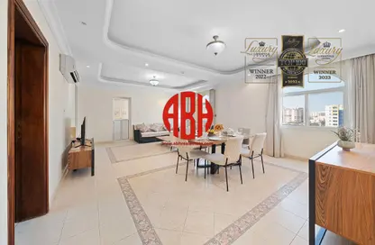 Apartment - 2 Bedrooms - 3 Bathrooms for rent in Al Sadd Road - Al Sadd - Doha