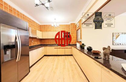 Compound - 4 Bedrooms - 4 Bathrooms for rent in Thursday Friday Markets - Ain Khaled - Doha
