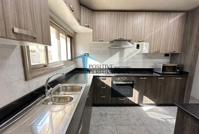 1031200 - Property Image 2