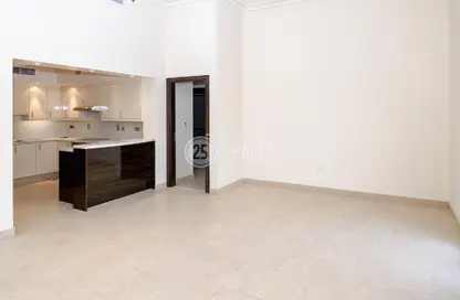 Apartment - 3 Bedrooms - 4 Bathrooms for rent in Carnaval - Qanat Quartier - The Pearl Island - Doha Apartment - 3 Bedrooms - 4 Bathrooms for rent in Carnaval - Qanat Quartier - The Pearl Island - Doha