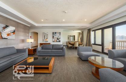 Apartment - 2 Bedrooms - 2 Bathrooms for rent in Regency Pearl 2 - Regency Pearl 2 - The Pearl Island - Doha Apartment - 2 Bedrooms - 2 Bathrooms for rent in Regency Pearl 2 - Regency Pearl 2 - The Pearl Island - Doha