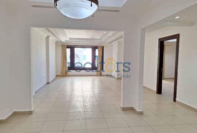 53144146 - Property Image 2
