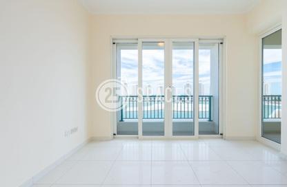 Apartment - 3 Bedrooms - 4 Bathrooms for sale in Viva East - Viva Bahriyah - The Pearl Island - Doha