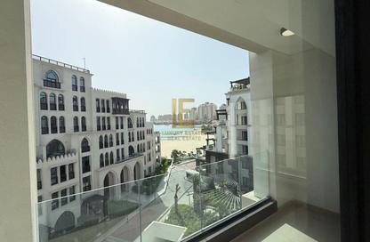Apartment - 1 Bedroom - 2 Bathrooms for sale in The Pearl Island - Doha