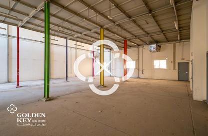 Warehouse - Studio - 4 Bathrooms for rent in Industrial Area 5 - Industrial Area - Industrial Area - Doha