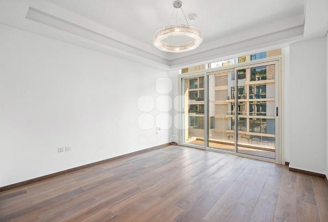 1005872 - Property Image 2