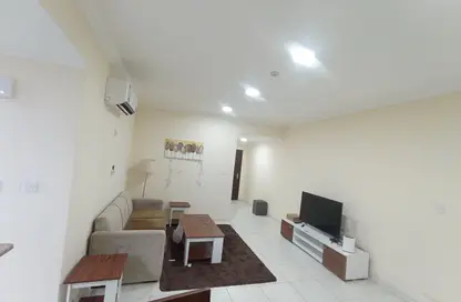 Apartment - 1 Bedroom - 1 Bathroom for rent in Umm Ghwailina Comm - Umm Ghuwalina - Umm Ghuwailina - Doha