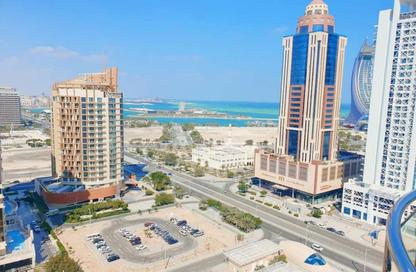 Apartment - 2 Bedrooms - 3 Bathrooms for rent in Marina Tower 02 - Marina District - Lusail