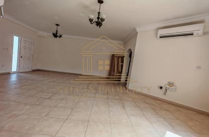 Apartment - 2 Bedrooms - 2 Bathrooms for rent in Bu Hamour Street - Abu Hamour - Doha