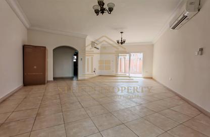Apartment - 2 Bedrooms - 2 Bathrooms for rent in Bu Hamour Street - Abu Hamour - Doha