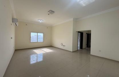 Apartment - 2 Bedrooms - 2 Bathrooms for rent in OqbaBin Nafie Steet - Old Airport Road - Doha