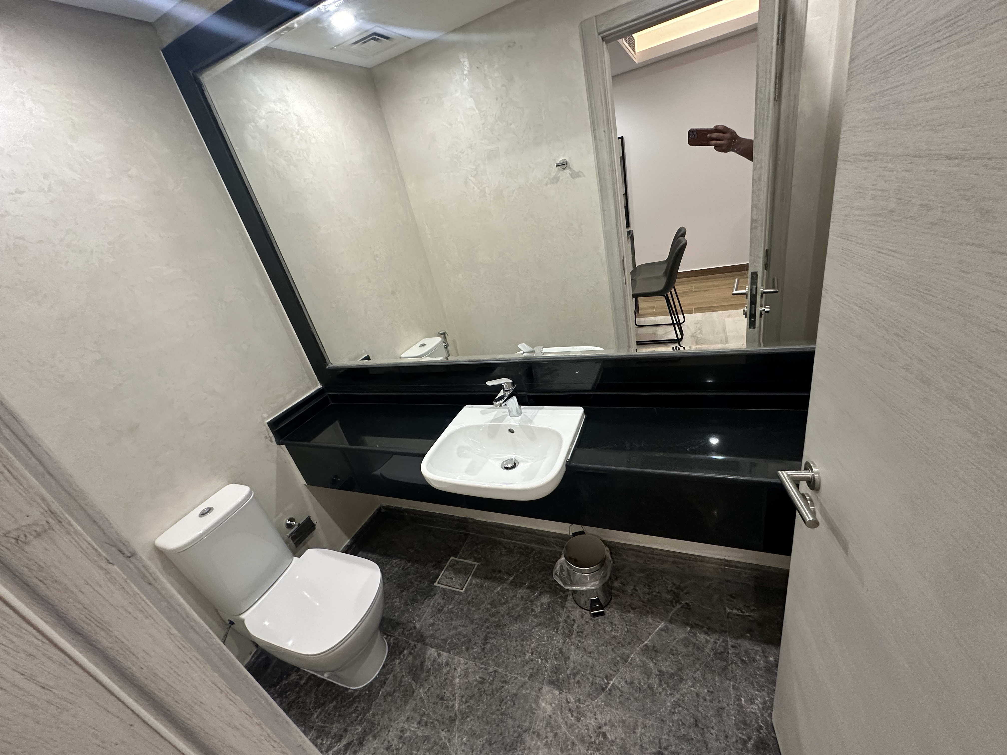 1 Bedroom |Including Bills Furnished | City View thumbnail 8