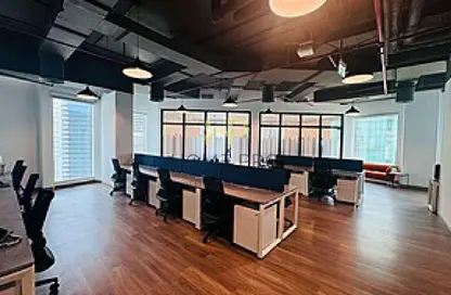 مساحات مكتبية - استوديو - 4 حمامات للايجار في الخليج الجنوبي - الخليج الغربي - الدوحة