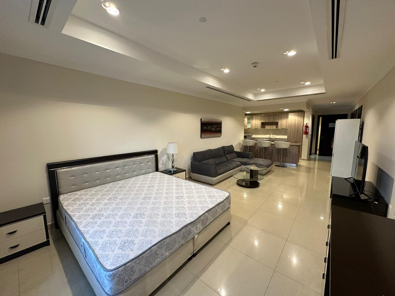 BEST DEAL FULLY SEE VEIW STUDIO WITH FURNITURE thumbnail 7