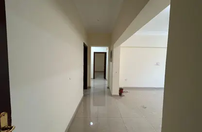 Apartment - 2 Bedrooms - 2 Bathrooms for rent in Thabit Bin Zaid Street - Al Mansoura - Doha