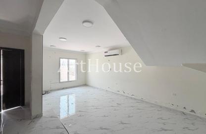 Villa - 5 - 7 for rent in Souk Al gharaffa - Al Gharrafa - Doha