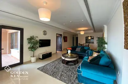 Apartment - 1 Bedroom - 2 Bathrooms for rent in West Porto Drive - Porto Arabia - The Pearl Island - Doha