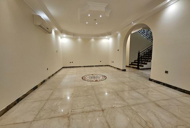 1001749 - Property Image 2