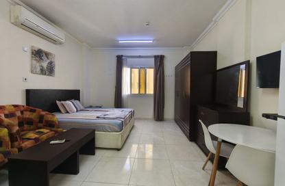 Apartment - Studio - 1 for rent in Umm Ghwailina Comm - Umm Ghuwalina - Umm Ghuwailina - Doha
