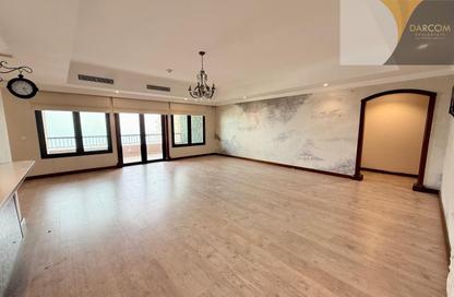 Apartment - 3 Bedrooms - 4 Bathrooms for rent in West Porto Drive - Porto Arabia - The Pearl Island - Doha