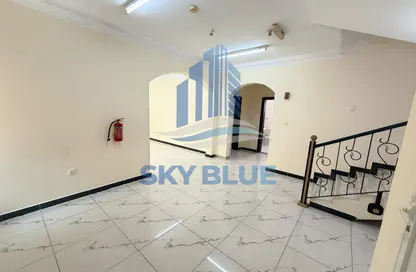 Villa - 5 Bedrooms - 4 Bathrooms for rent in Wadi Al Shaheeniya Street - Ain Khaled - Doha