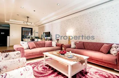 Apartment - 2 Bedrooms - 3 Bathrooms for sale in West Porto Drive - Porto Arabia - The Pearl Island - Doha