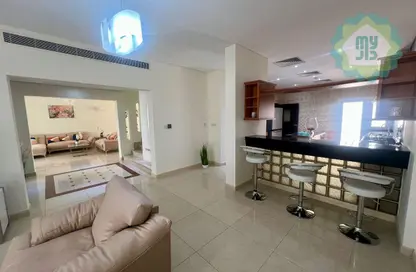 شقة - 5 غرف نوم - 6 حمامات للايجار في وادي المرخ - مريخ - المريخ - الدوحة
