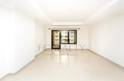 Apartment - 1 Bedroom - 2 Bathrooms for sale in West Porto Drive - Porto Arabia - The Pearl Island - Doha