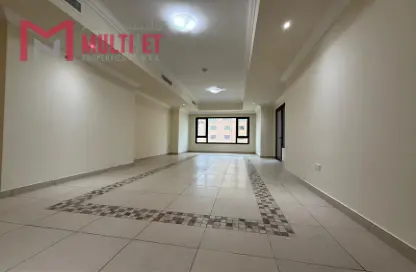 Apartment - 1 Bedroom - 2 Bathrooms for rent in West Porto Drive - Porto Arabia - The Pearl Island - Doha