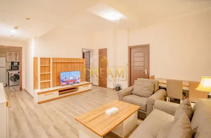 Apartment - 2 Bedrooms - 2 Bathrooms for rent in West Bay - West Bay - Doha
