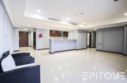 Apartment - 2 Bedrooms - 3 Bathrooms for rent in Porto Arabia - The Pearl Island - Doha