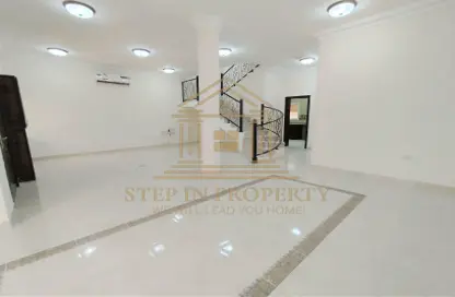 Villa - 5 Bedrooms - 4 Bathrooms for rent in Ain Khaled Villas - Ain Khaled - Doha