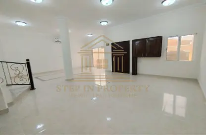 فيلا - 5 غرف نوم - 4 حمامات للايجار في فلل عين خالد - عين خالد - الدوحة فيلا - 5 غرف نوم - 4 حمامات للايجار في فلل عين خالد - عين خالد - الدوحة