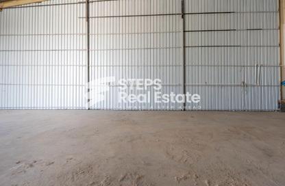Warehouse - Studio - 1 Bathroom for rent in East Industrial Street - Birkat Al Awamer - Al Wakra
