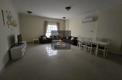 Apartment - 2 Bedrooms - 2 Bathrooms for rent in Fereej Bin Mahmoud South - Fereej Bin Mahmoud - Doha