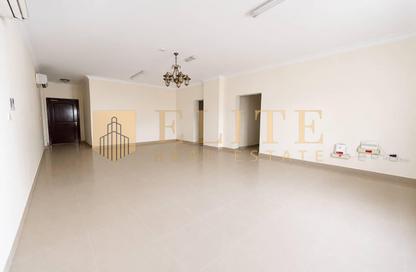 Apartment - 3 Bedrooms - 4 Bathrooms for rent in EB12 - Fereej Bin Mahmoud North - Fereej Bin Mahmoud - Doha