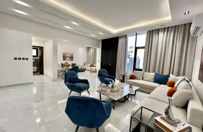 فيلا - 5 غرف نوم - 8 حمامات للايجار في الثمامة - الثمامة - الدوحة