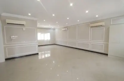 Villa - 3 Bedrooms - 4 Bathrooms for rent in Al Ain Compound 3 - Al Ain Compound - Ain Khaled - Doha