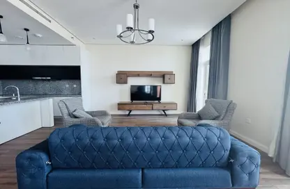 Apartment - 2 Bedrooms - 4 Bathrooms for rent in Viva West - Viva Bahriyah - The Pearl Island - Doha