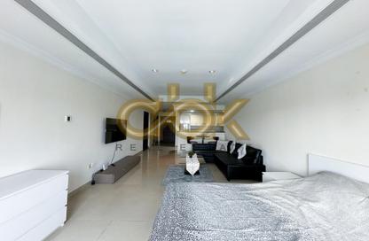 Apartment - Studio - 1 for rent in East Porto Drive - Porto Arabia - The Pearl Island - Doha