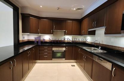Apartment - 1 Bedroom - 2 Bathrooms for rent in East Porto Drive - Porto Arabia - The Pearl Island - Doha