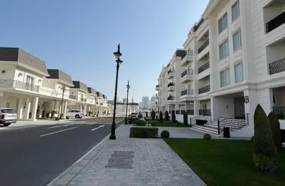 Apartment - 3 Bedrooms - 3 Bathrooms for rent in Les Maisons Blanches - Lusail