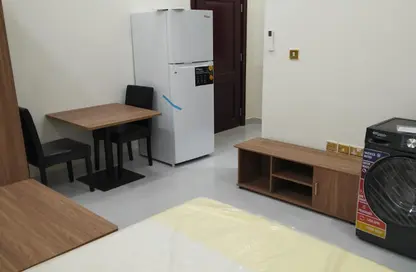 Apartment - Studio - 1 Bathroom for rent in Al Nuaija - Doha