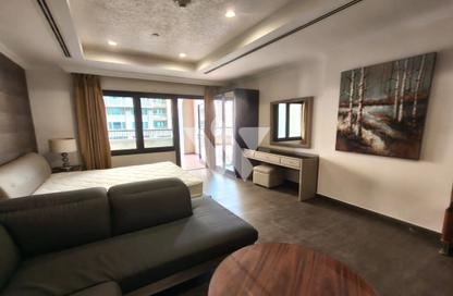 Apartment - Studio - 1 for rent in Tower 20 - Porto Arabia - The Pearl Island - Doha