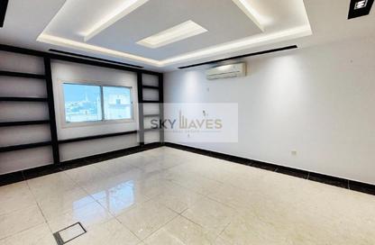Office Space - Studio - 2 Bathrooms for rent in Ahmed Bin Majid Street - Al Messila - Doha