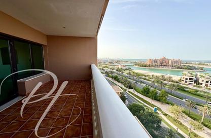 Apartment - 3 Bedrooms - 4 Bathrooms for rent in Tower 18 - Porto Arabia - The Pearl Island - Doha