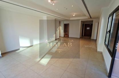 Apartment - 2 Bedrooms - 2 Bathrooms for rent in East Porto Drive - Porto Arabia - The Pearl Island - Doha