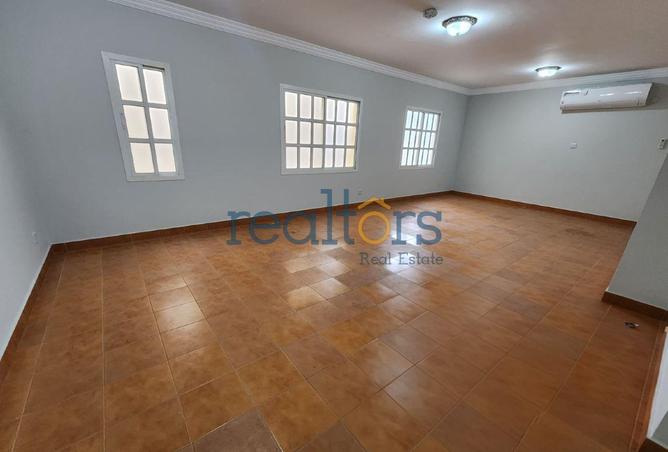 54150807 - Property Image 3