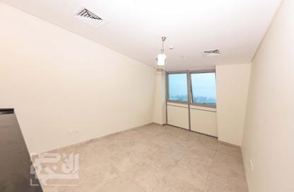 Apartment - 1 Bedroom - 2 Bathrooms for rent in Zig Zag Tower A - Zig Zag Towers - West Bay - Doha